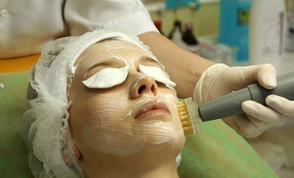 Facial brossage